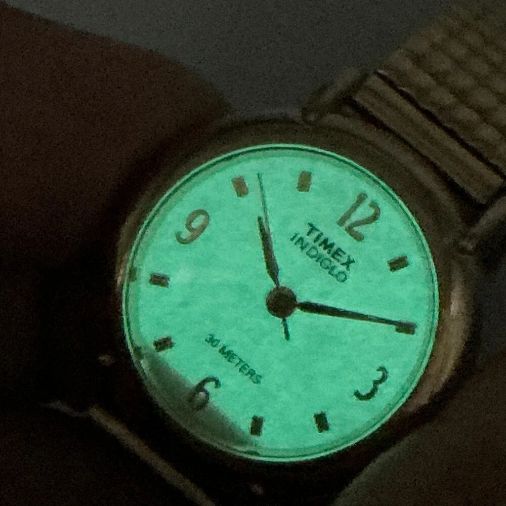 Vintage Timex Indiglo Womens Watch 25mm White Dial Gold Tone Stretch Band